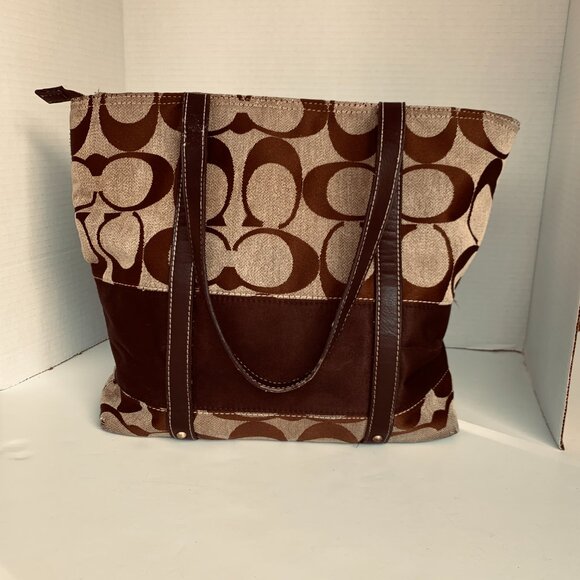 COACH Classic C Leather Fabric Purse Handbag Pocketbook Really $? - Picture 9 of 16